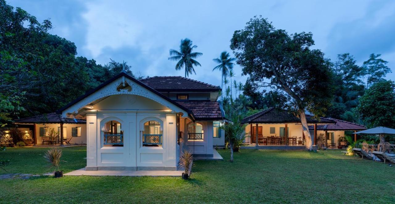 Stuthi Villa Ahangama Kültér fotó